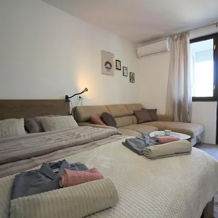 Apartment Cozy Studio Cipresa 200m From The *
